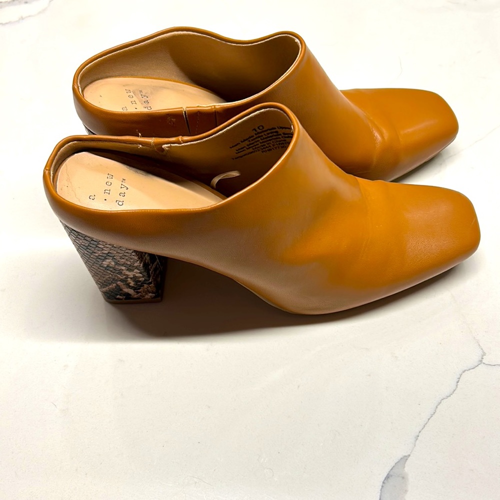 Cognac Mules with faux snake skin heel